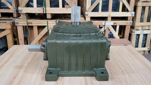 Hộp giảm tốc trục vít WPO 200