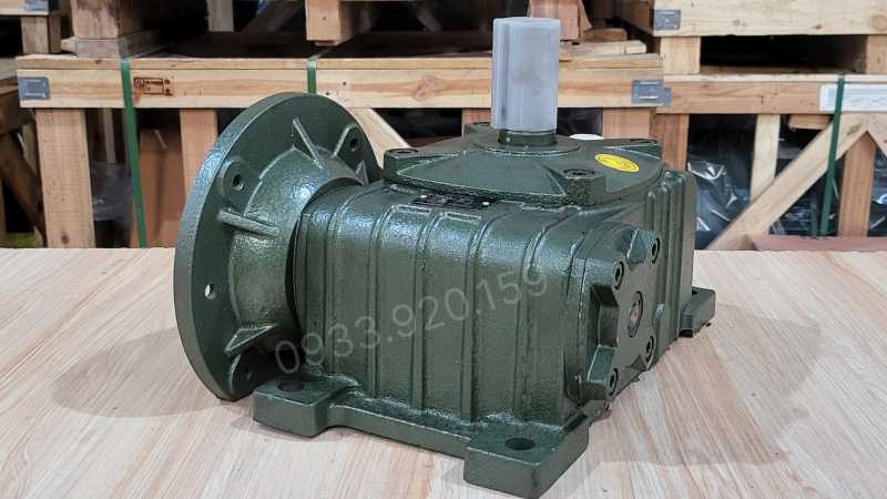 Ứng dụng thực tiễn của hộp giảm tốc truc vít WPDO 175