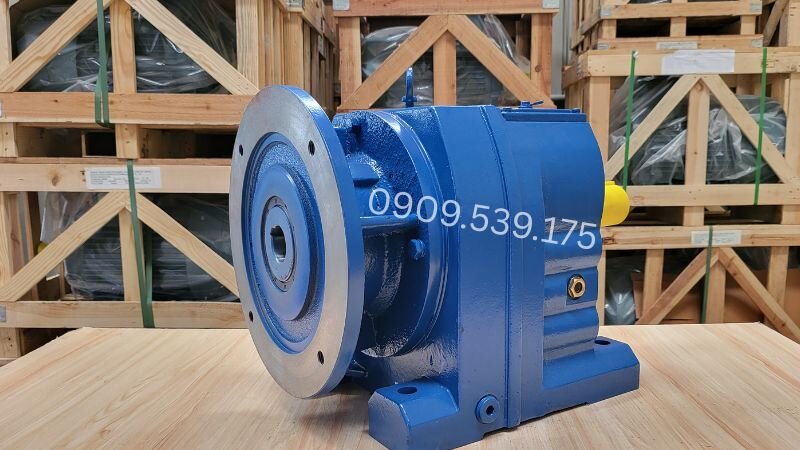 Hộp giảm tốc tải nặng trục thẳng R cốt âm