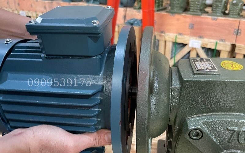 Cách đấu hộp giảm tốc trục vít bánh vít vào motor điện 3 pha